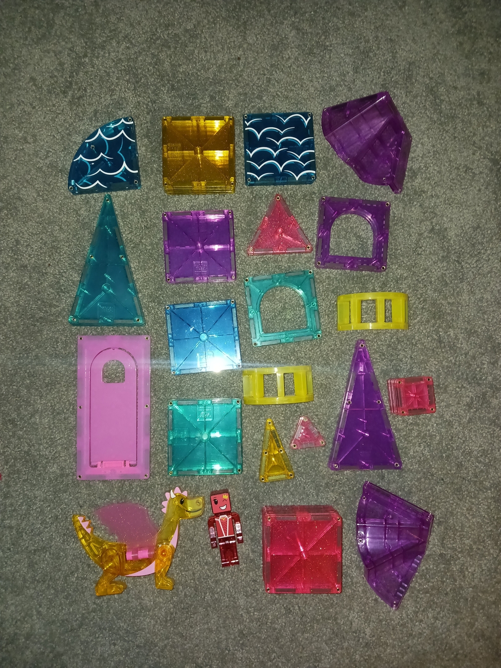 MAGNA-TILES Castle 25-Piece and Castle DLX 48-Piece Magnetic Construction Sets - Picture 3 of 9